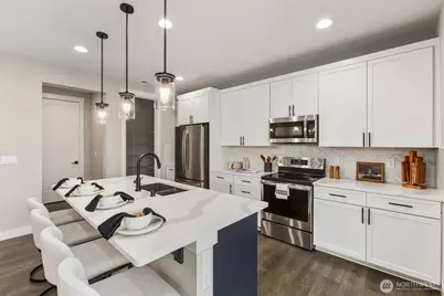 311 Hogan Drive, Enumclaw, WA 98022 - Photo 10