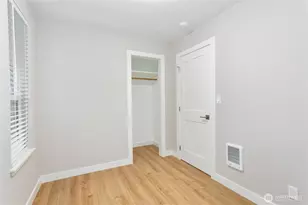 516 1/2 11th St NW, Puyallup, WA 98371 - Photo 12