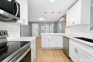 516 1/2 11th St NW, Puyallup, WA 98371 - Photo 8