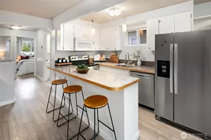 942 N 82nd St, Seattle, WA 98103 - Photo 4