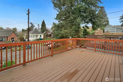 942 N 82nd Street, Seattle, WA 98103 - Photo 14