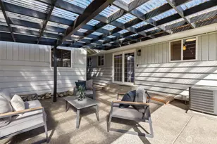 915 Monroe Ave NE, Renton, WA 98056 - Photo 30