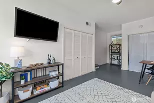 915 Monroe Ave NE, Renton, WA 98056 - Photo 16