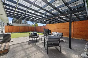 915 Monroe Ave NE, Renton, WA 98056 - Photo 28