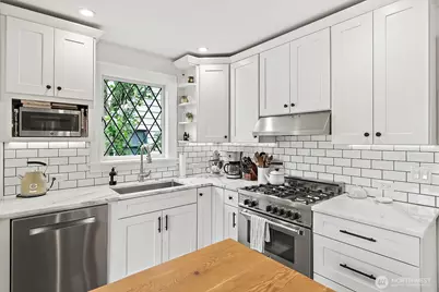 1114 N 77th Street, Seattle, WA 98103 - Photo 6