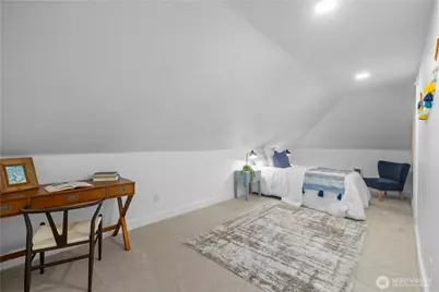 1014 4th Avenue N, Seattle, WA 98109 - Photo 32