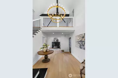 1014 4th Avenue N, Seattle, WA 98109 - Photo 6