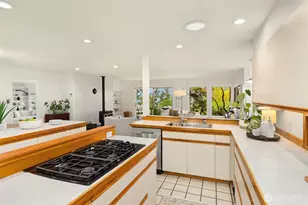 10700 NE Broomgerrie Rd, Bainbridge Island, WA 98110 - Photo 16