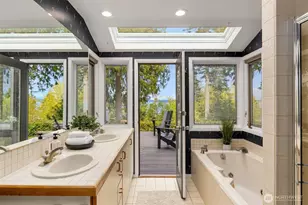 10700 NE Broomgerrie Rd, Bainbridge Island, WA 98110 - Photo 26