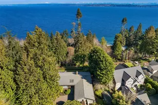 10700 NE Broomgerrie Rd, Bainbridge Island, WA 98110 - Photo 2