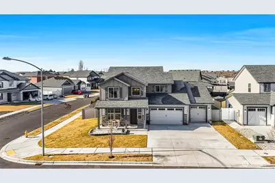 302 N Towhee Street, Moses Lake, WA 98837 - Photo 1