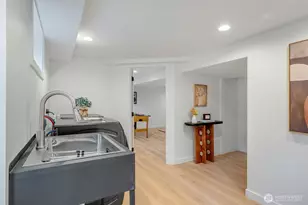 10723 Densmore Ave N, Seattle, WA 98133 - Photo 26