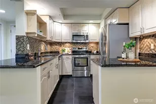 11011 NE 12th St, Bellevue, WA 98004 - Photo 14