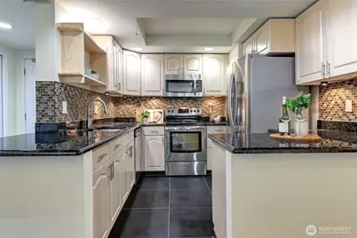 11011 NE 12th Street #202, Bellevue, WA 98004 - Photo 10