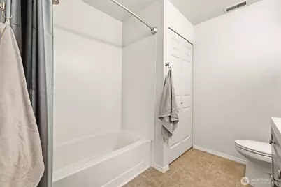 2046 Newport Way NW #11-7, Issaquah, WA 98027 - Photo 14