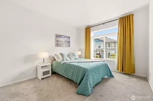 2046 Newport Way NW, Issaquah, WA 98027 - Photo 16