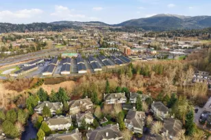 2046 Newport Way NW, Issaquah, WA 98027 - Photo 28