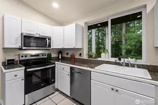 17637 Clear Lake Blvd SE, Yelm, WA 98597 - Photo 8