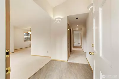 8523 199th Place SW, Edmonds, WA 98026 - Photo 4