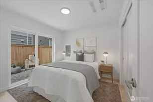 7320 11th Ave NE, Seattle, WA 98115 - Photo 2