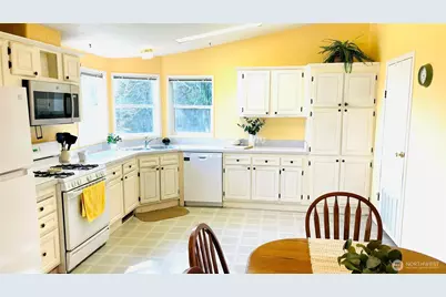 101 E Pirates Place, Grapeview, WA 98546 - Photo 2