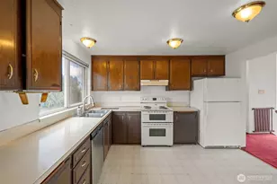 3703 SW 191st Pl, Lynnwood, WA 98036 - Photo 8