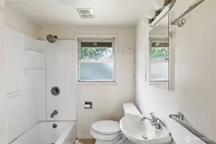 11716 16th Ave NE, Seattle, WA 98125 - Photo 16