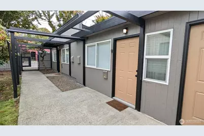 8805 14th Avenue S, Seattle, WA 98108 - Photo 16