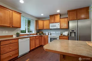 4201 Robinson Rd NE, Bremerton, WA 98310 - Photo 4