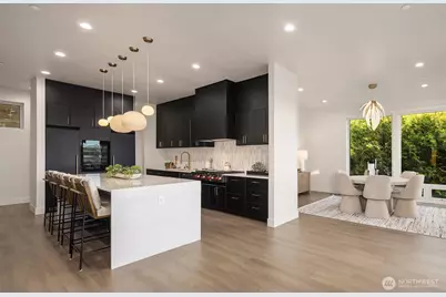 8243 W Mercer Way, Mercer Island, WA 98040 - Photo 16