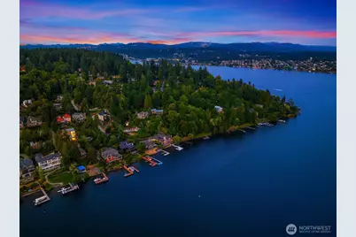 8243 W Mercer Way, Mercer Island, WA 98040 - Photo 40