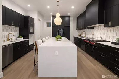 8243 W Mercer Way, Mercer Island, WA 98040 - Photo 12