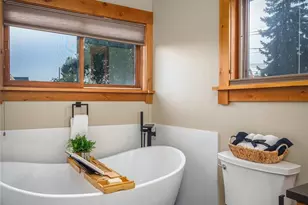 937 N 71st St, Seattle, WA 98103 - Photo 24