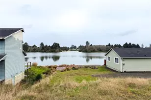 582 Mt Olympus Ave SE, Ocean Shores, WA 98569 - Photo 32