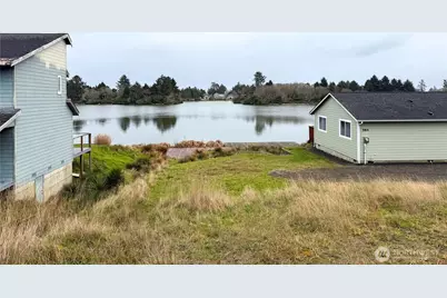 582 Mount Olympus Avenue SE, Ocean Shores, WA 98569 - Photo 32