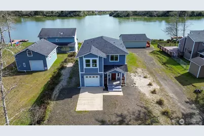 582 Mount Olympus Avenue SE, Ocean Shores, WA 98569 - Photo 1