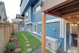 7008 Linden Ave N, Seattle, WA 98103 - Photo 6