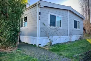 1320 N Oak Harbor St, Oak Harbor, WA 98277 - Photo 1