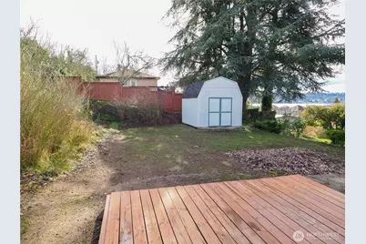 1201 N 29th Street, Renton, WA 98056 - Photo 2