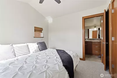 5927 California Avenue SW, Seattle, WA 98136 - Photo 16