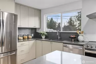 1324 E Walnut St, Kent, WA 98030 - Photo 12