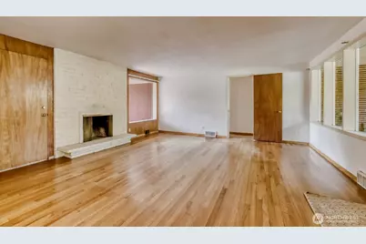 4573 Purdue Avenue NE, Seattle, WA 98105 - Photo 6