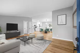 20500 SE 32nd Dr, Bothell, WA 98012 - Photo 2