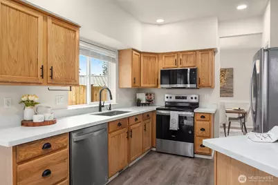 7543 NE 203rd Street, Kenmore, WA 98028 - Photo 6