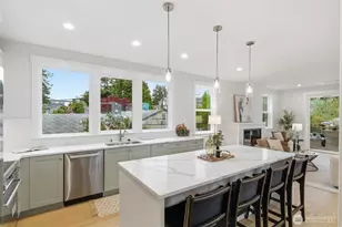 8815 Densmore Ave N, Seattle, WA 98103 - Photo 12