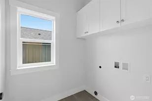 8815 Densmore Ave N, Seattle, WA 98103 - Photo 32