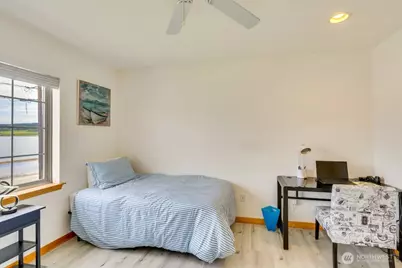 2585 West Beach Road, Oak Harbor, WA 98277 - Photo 26