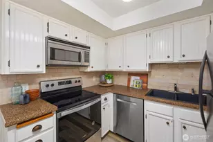 9920 NE 119th St, Kirkland, WA 98034 - Photo 6