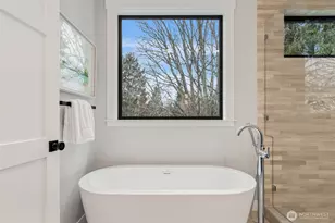 6223 43rd Ave NE, Seattle, WA 98115 - Photo 24