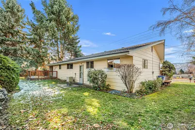 655 N Kansas Avenue, East Wenatchee, WA 98802 - Photo 4